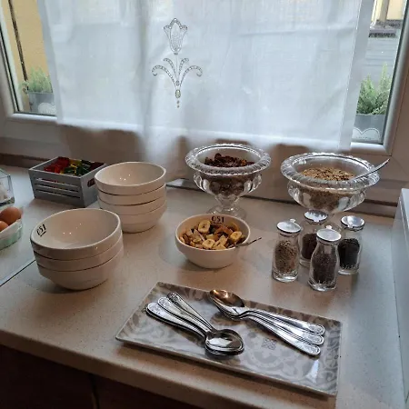 051 & Breakfast Bologna