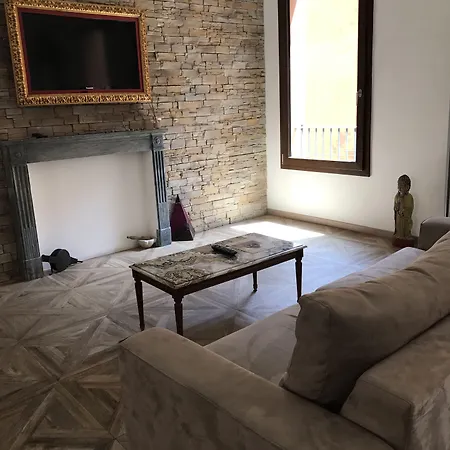 051 & Breakfast بولونيا