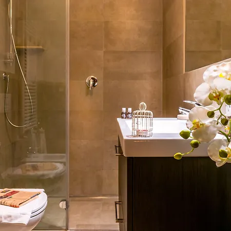 ベッド・アンド・ブレックファスト 051 & Breakfast 4*