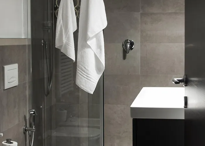 051 & Breakfast Oda ve Kahvaltı 4*