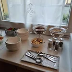 051 & Breakfast 博洛尼亚
