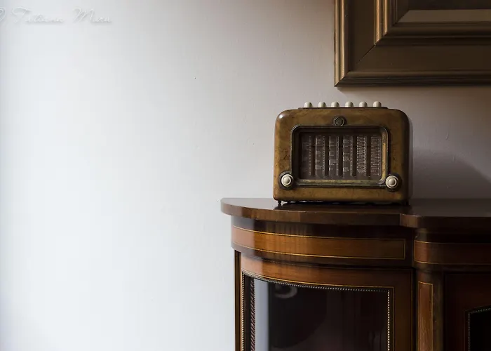 Frühstückspension 051 & Breakfast 4*